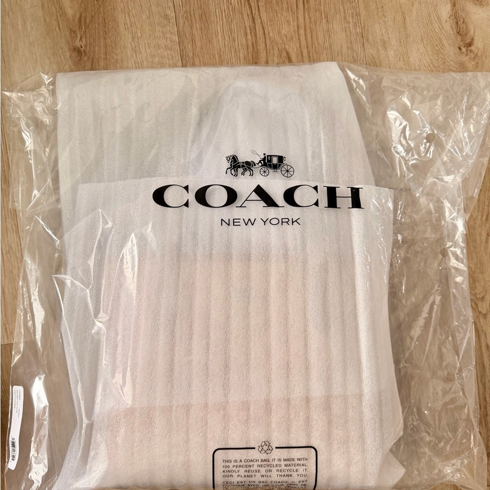 COACH SMALL/MEDIUM TOTE-COACH SHOULDER BAG. - Picture 12 of 12